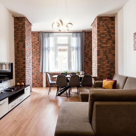 Apartmán Jacuzzi And Privacy With 2 Balconies And Free Garage Budapešť Exteriér fotografie