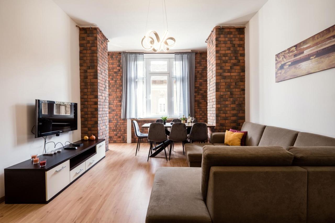 Apartmán Jacuzzi And Privacy With 2 Balconies And Free Garage Budapešť Exteriér fotografie